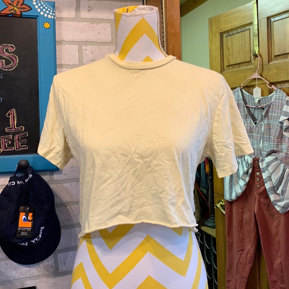 Juniors Loungewear Divided Cropped Raw Hem Yellow Pastel Short Sleeve T-shirt